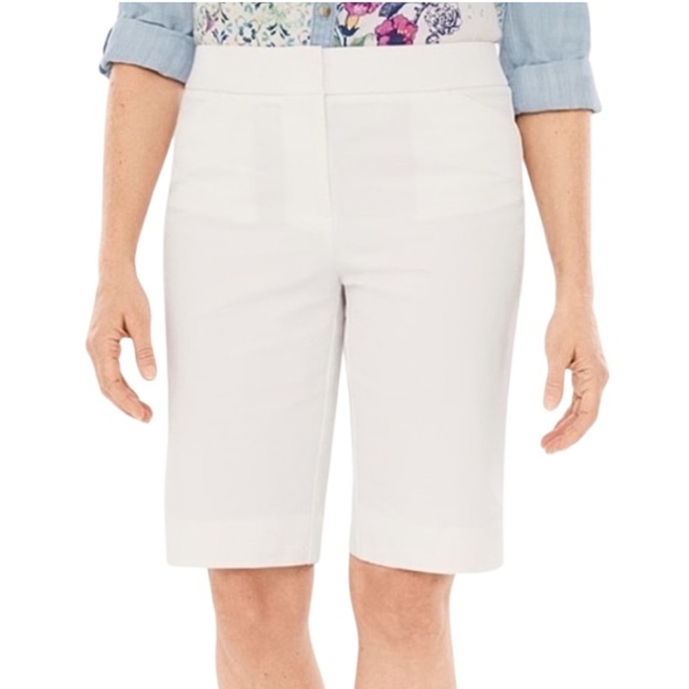 Chicos Alabaster Secret Stretch Bermuda Off White Shorts NWT Size 12